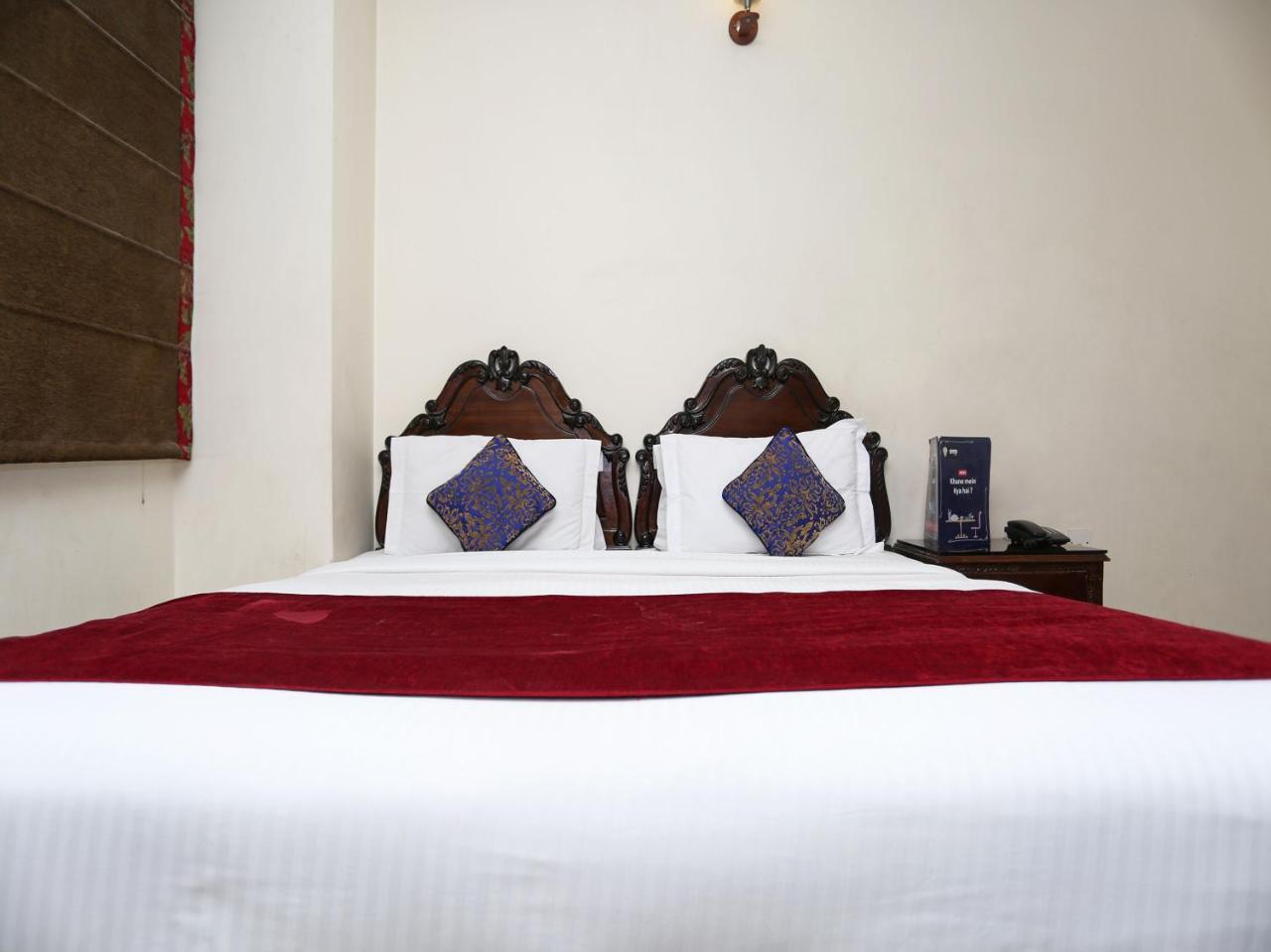 Hotel Clark Heights 3*